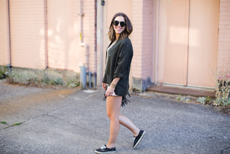 Seattle Fashion Blogger, Karen Walker Harvest Sunglasses, Star print fashion 