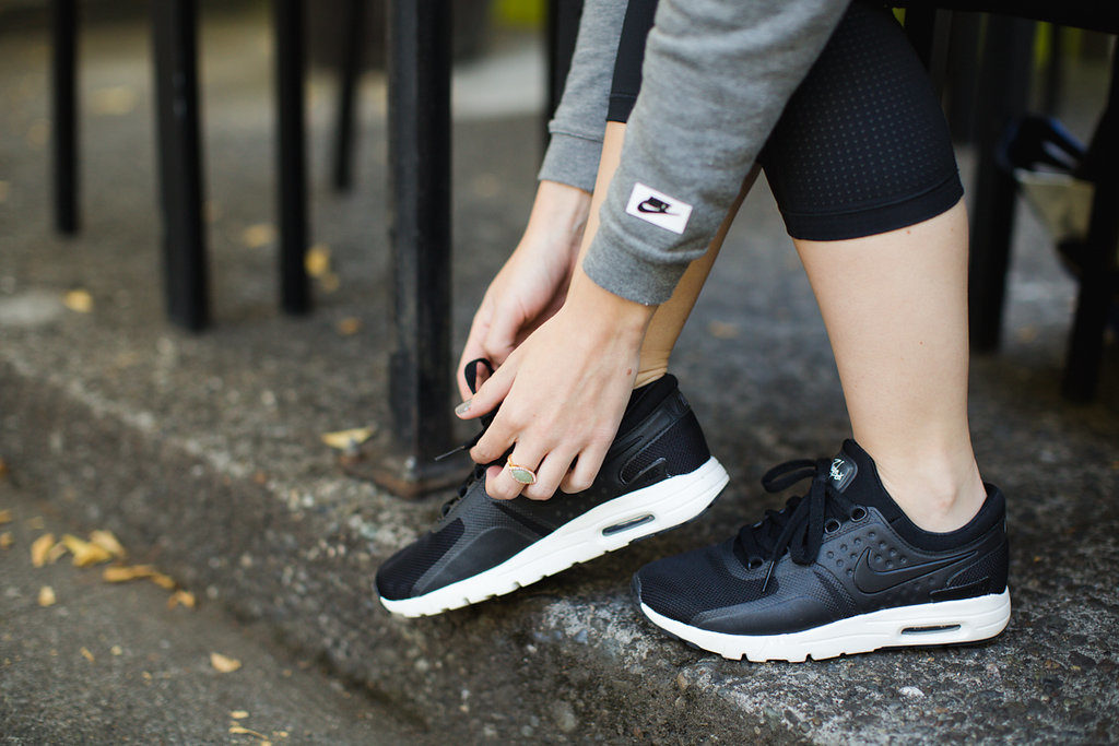 how-to-wear-athleisure-NIKE-AIR-MAX-ZERO-WOMEN'S-SHOE-nike-pro-leggings-2