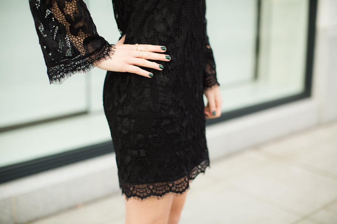 How to accessorize discount a black lace dress