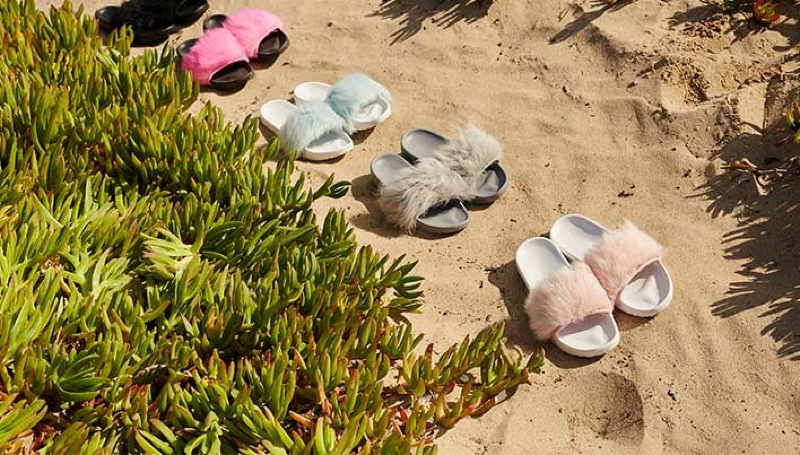 Spring 2017 fashion trends slide sandals
