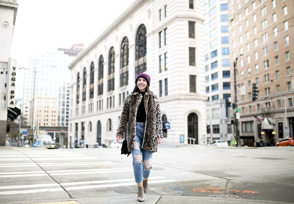 Leopard coat street style fashion blogger